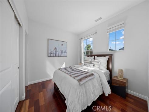 26  Twin Gables  , Irvine, CA