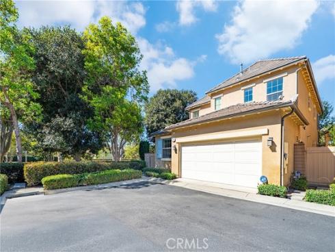 26  Twin Gables  , Irvine, CA