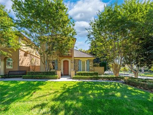 26  Twin Gables  , Irvine, CA