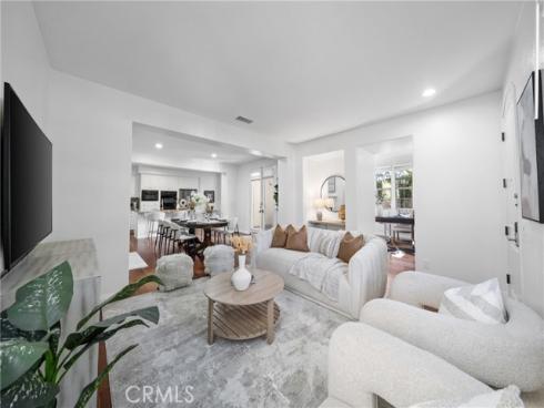 26  Twin Gables  , Irvine, CA