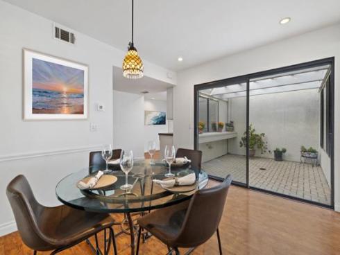 15  Morena  , Irvine, CA