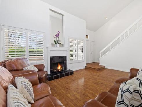 15  Morena  , Irvine, CA