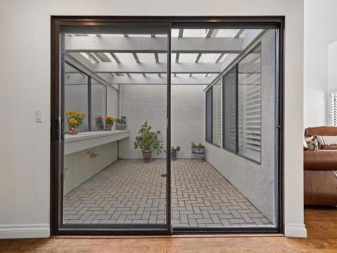 15  Morena  , Irvine, CA