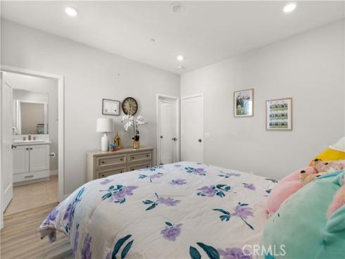 202  Keeper  , Irvine, CA