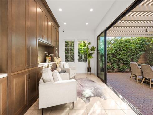 65  Glacier  , Irvine, CA