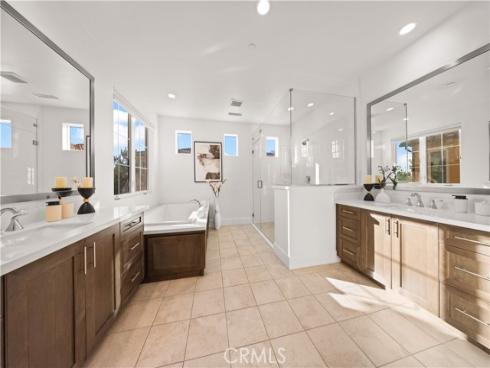 65  Glacier  , Irvine, CA