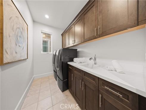 65  Glacier  , Irvine, CA