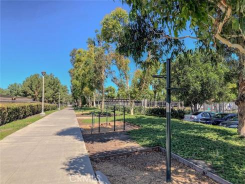 62  Gentry  , Irvine, CA