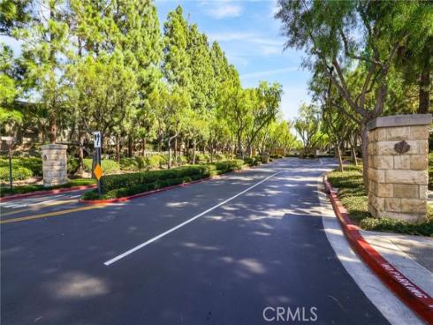 309  Falcon   Creek, Irvine, CA