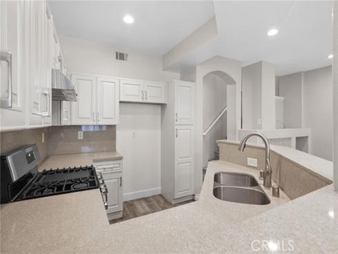 309  Falcon   Creek, Irvine, CA