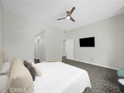 21  Gramercy  220 , Irvine, CA