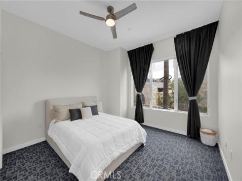 21  Gramercy  220 , Irvine, CA