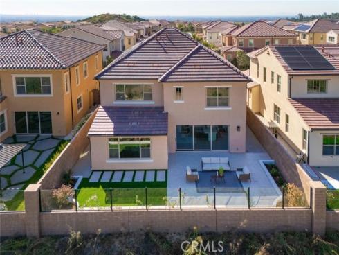 107  Somera  , Irvine, CA