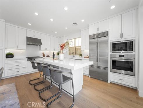 107  Somera  , Irvine, CA