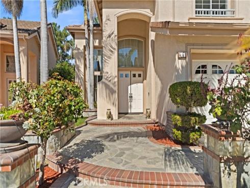 11  Pienza  , Irvine, CA