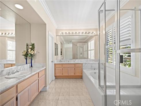 11  Pienza  , Irvine, CA