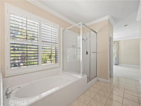 11  Pienza  , Irvine, CA