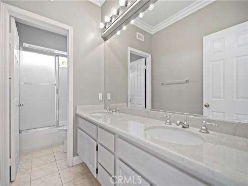 11  Pienza  , Irvine, CA