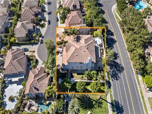 11  Pienza  , Irvine, CA