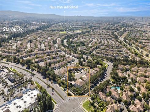 11  Pienza  , Irvine, CA