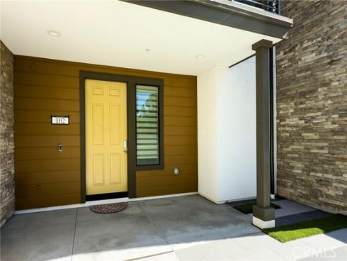 102  Sawbuck  , Irvine, CA