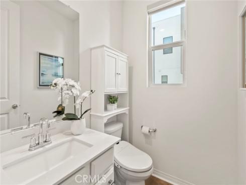 102  Sawbuck  , Irvine, CA