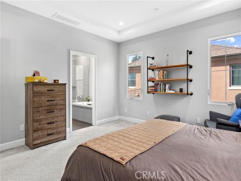 58  Tollson  , Irvine, CA