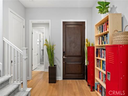 58  Tollson  , Irvine, CA