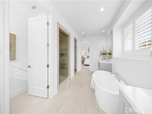 106  Albero  , Irvine, CA