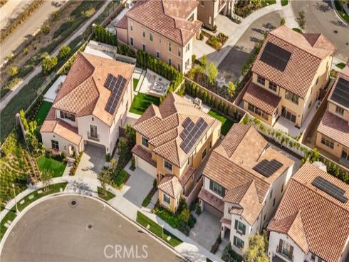 106  Albero  , Irvine, CA