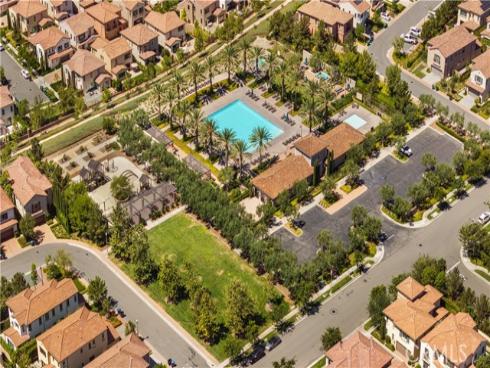 106  Albero  , Irvine, CA