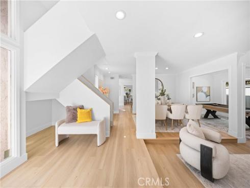 12  Oakdale  , Irvine, CA