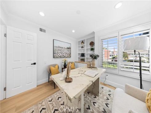 12  Oakdale  , Irvine, CA