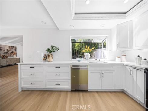 12  Oakdale  , Irvine, CA