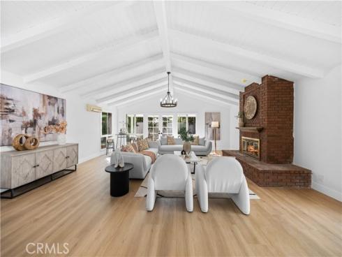 12  Oakdale  , Irvine, CA