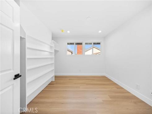 12  Oakdale  , Irvine, CA