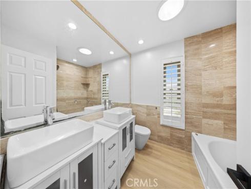 12  Oakdale  , Irvine, CA