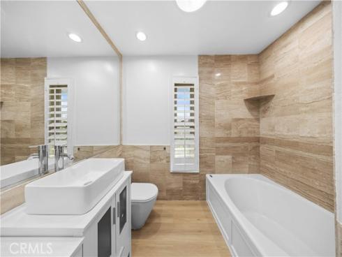 12  Oakdale  , Irvine, CA