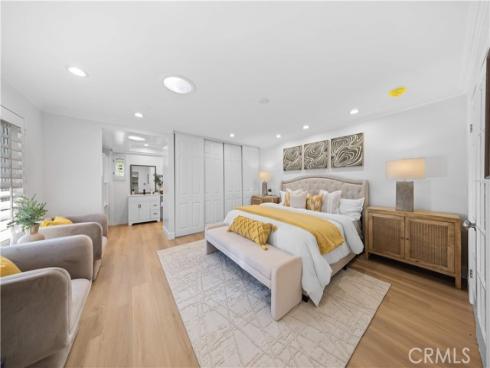 12  Oakdale  , Irvine, CA