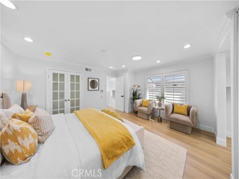 12  Oakdale  , Irvine, CA