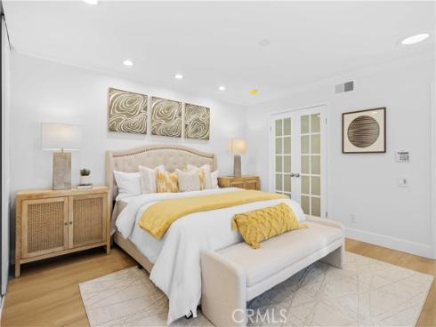 12  Oakdale  , Irvine, CA