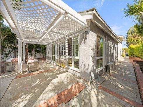 12  Oakdale  , Irvine, CA