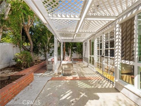 12  Oakdale  , Irvine, CA