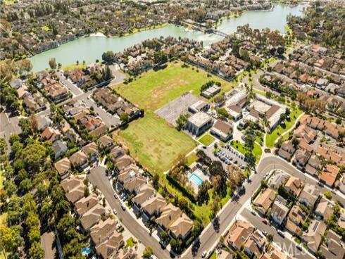 12  Oakdale  , Irvine, CA