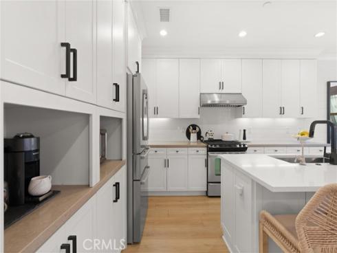 112  Gemstone  , Irvine, CA