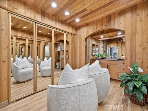 30  Nuevo  15 , Irvine, CA