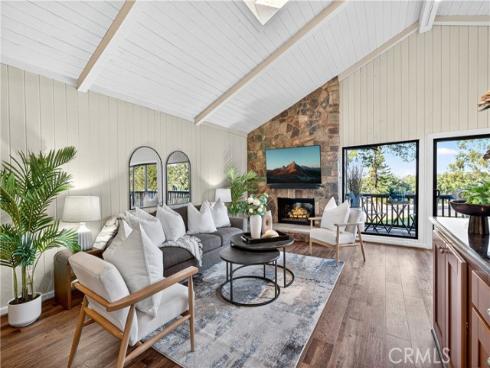 30  Nuevo  15 , Irvine, CA