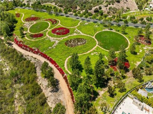 57  Kite  , Irvine, CA