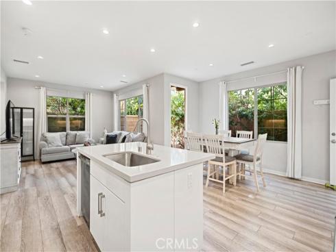 135  Messenger  , Irvine, CA