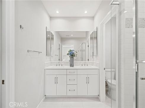 135  Messenger  , Irvine, CA